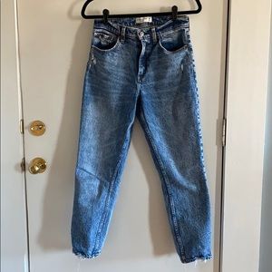 Abercrombie & Fitch Mom Jeans